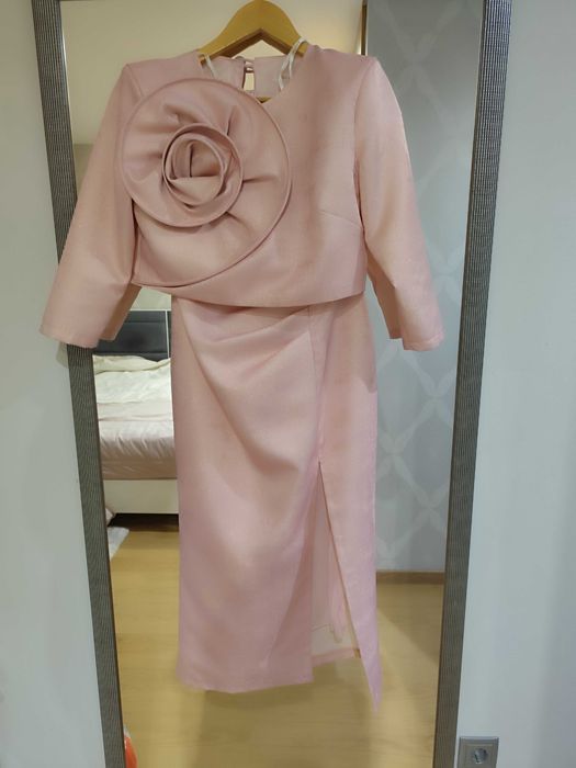 Conjunto de cerimónia novo