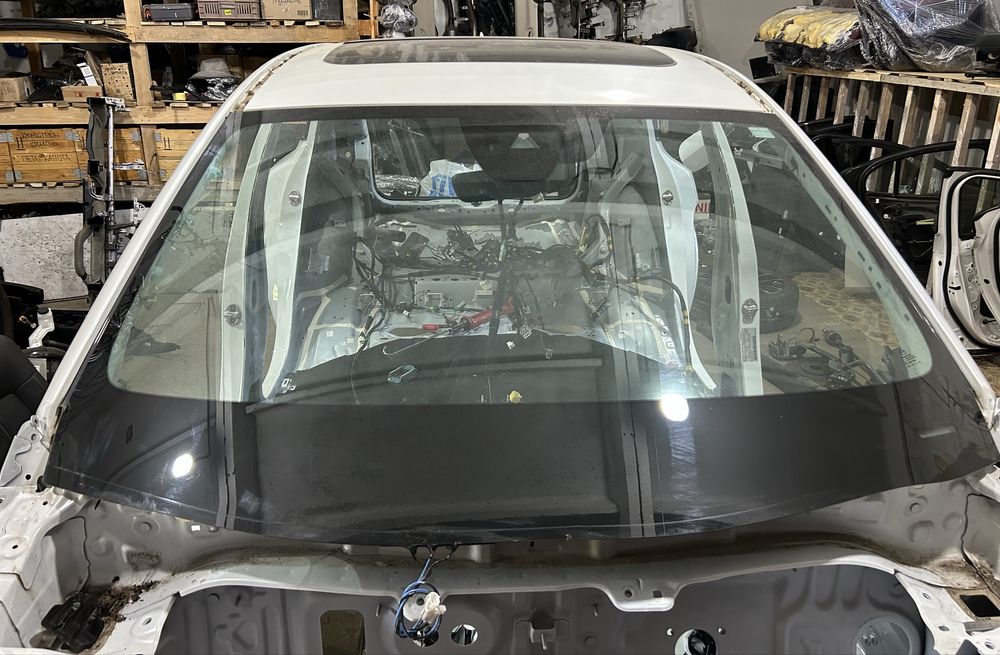 Лобове скло mazda мазда лобовое стекло