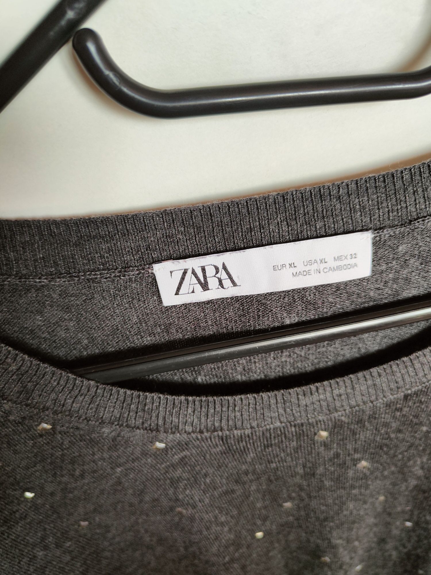 Cienki sweterek Zara