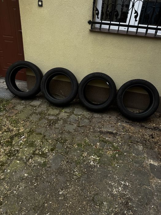 Opony zimowe Pirelli sottozero 3 245/45/18