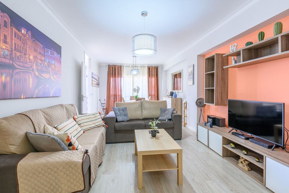 Quarto com despesas incluídas junto à estação de comboios