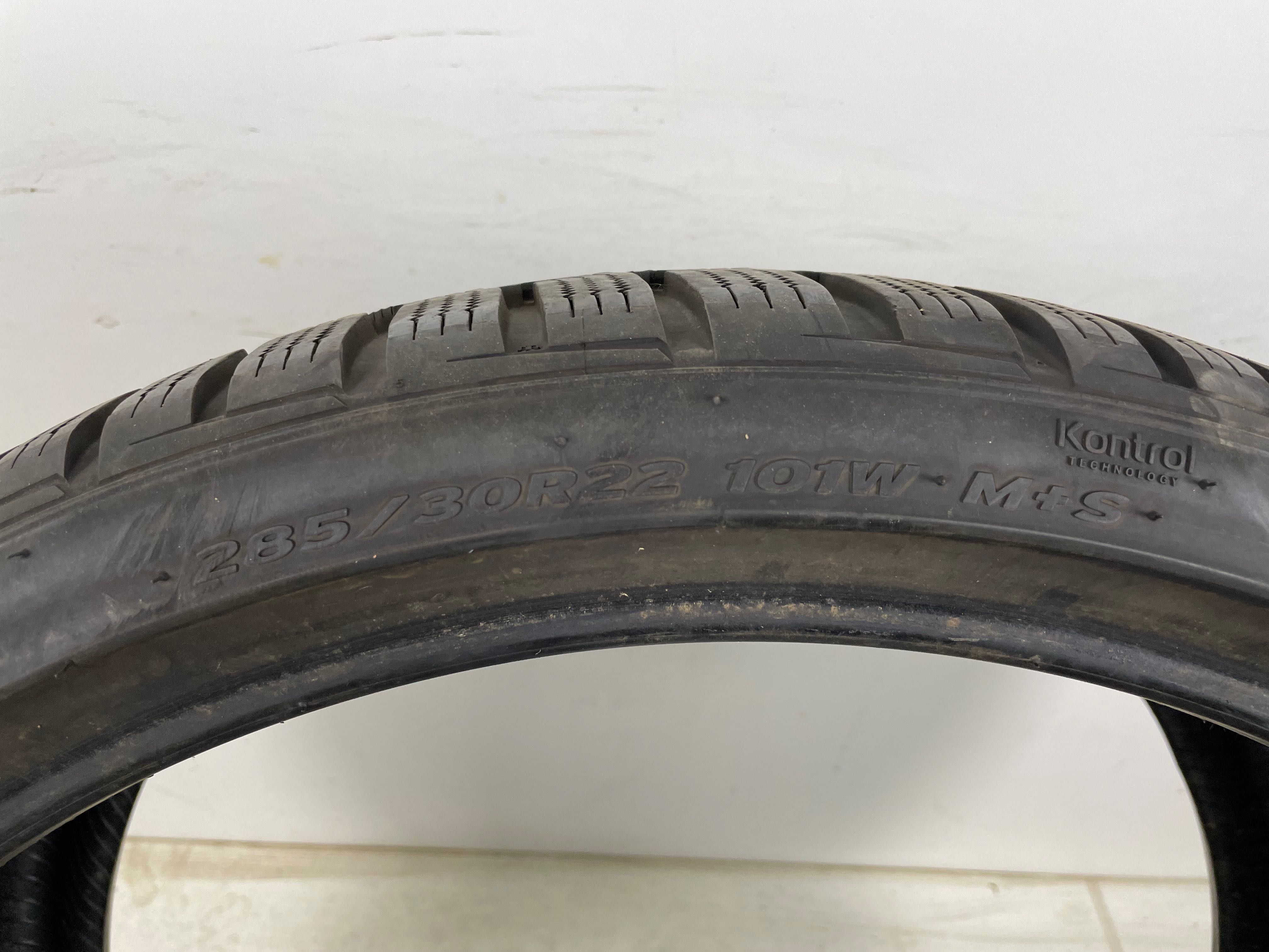 285/30R22 102W Hankook Winter Icept Evo 2