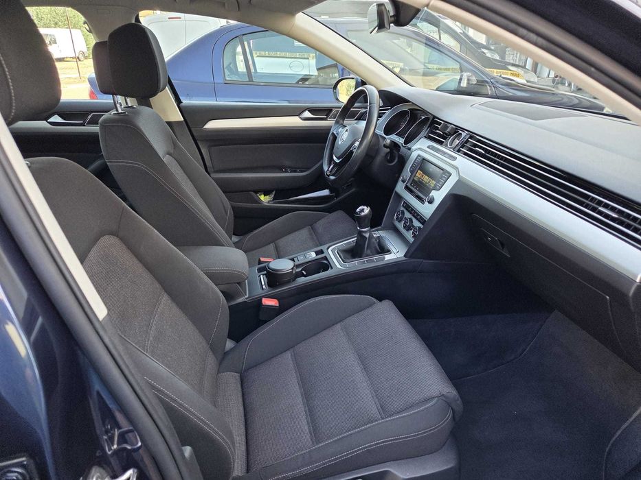 Volkswagen Passat 1.6 TDI BlueMotion 120cv - Confortline