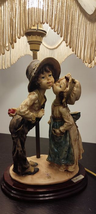 Candeeiro de marfinite