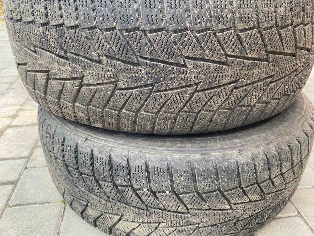 Зимова резина 205/55 r16