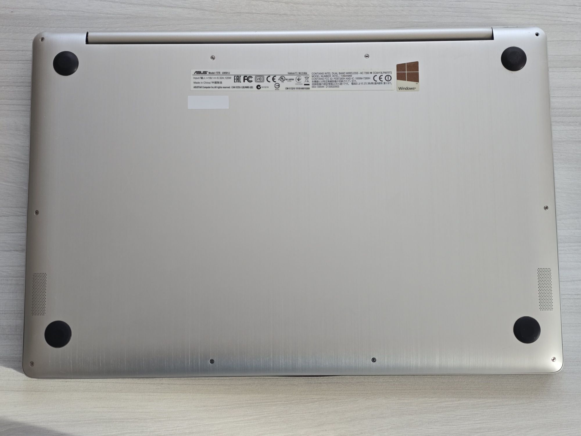 Ноутбук ASUS Zenbook UX501JW на запчастини