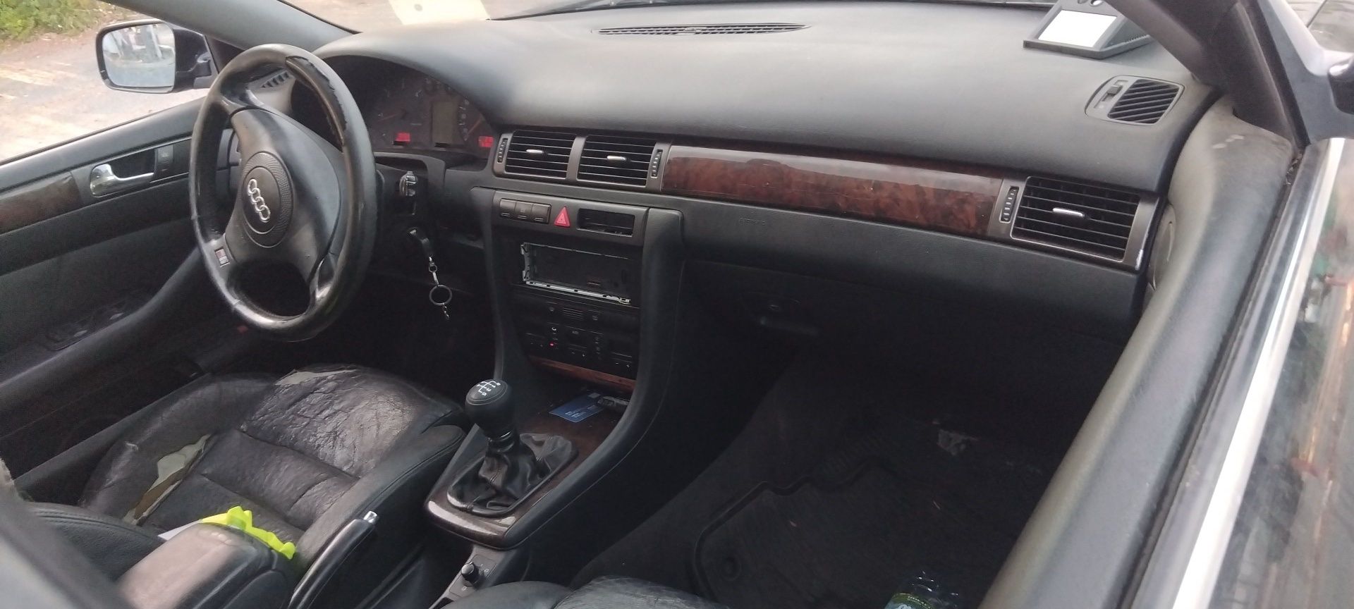 Vendo ou troco Audi motor avariado