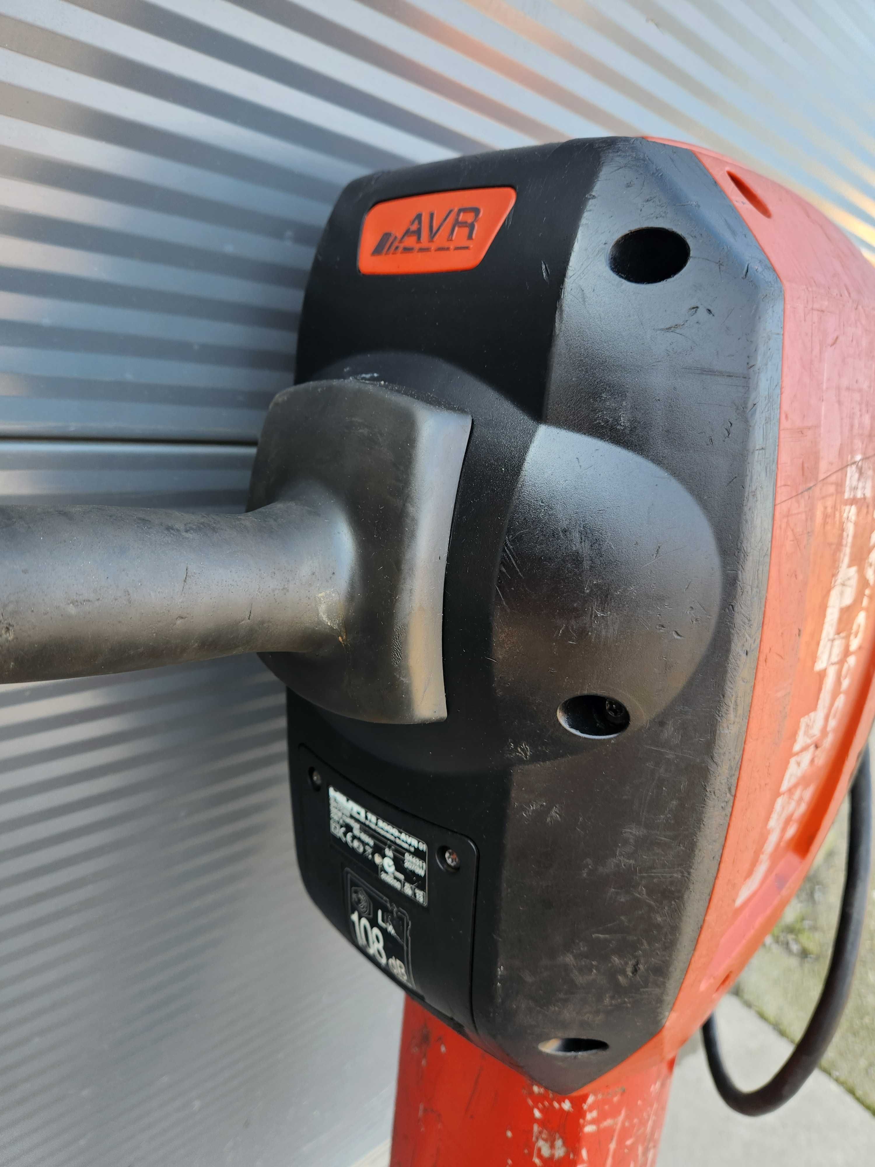 Młot wyburzeniowy HILTI TE 3000 -AVR