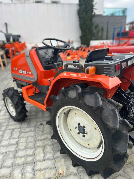 KUBOTA ASTE A17 imaculado