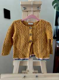 Sweter ażurowy NEXT 74 6-9 mc musztardowy żółty retro st.idealny