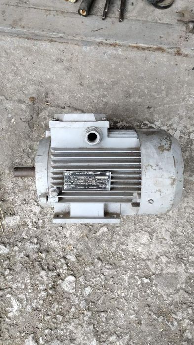 Електричний двигун