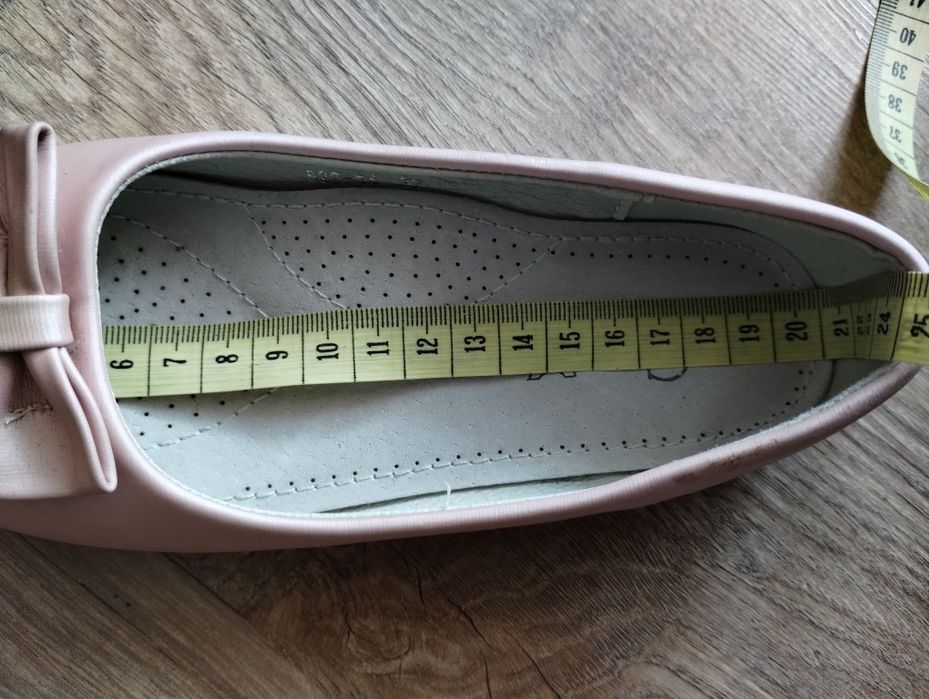 Pantofle buty r32