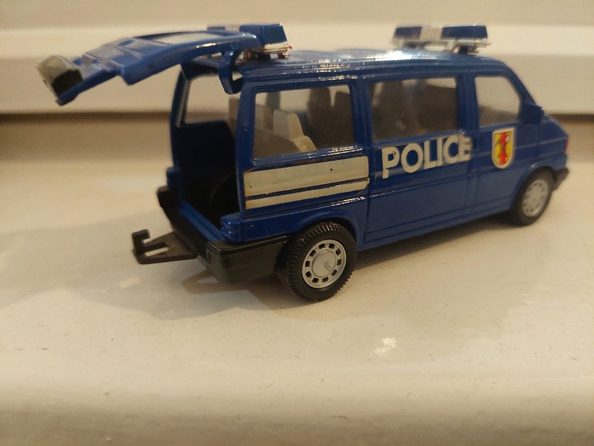 VW Transporter (Policia) Escala 1,43