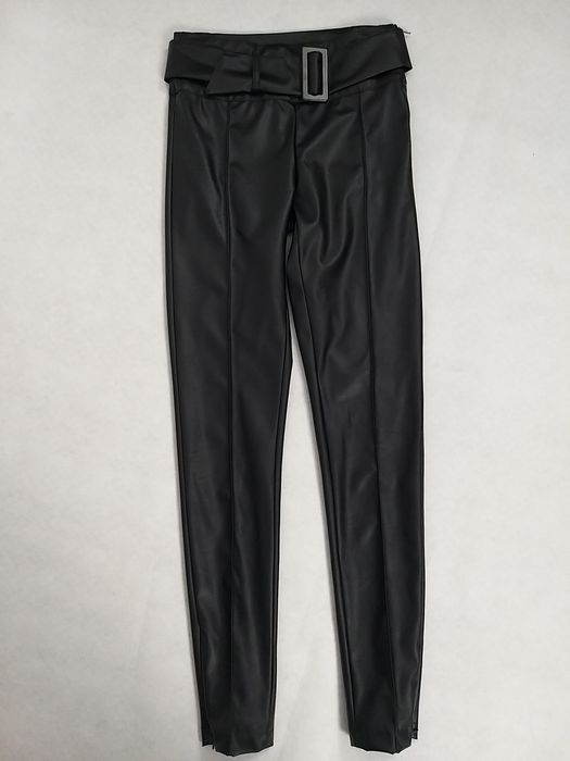 By o la la..! Spodnie czarne imitacja skóra pasek