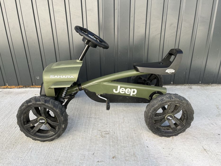 Jeep Wrangler gokart na pedaly Berg
