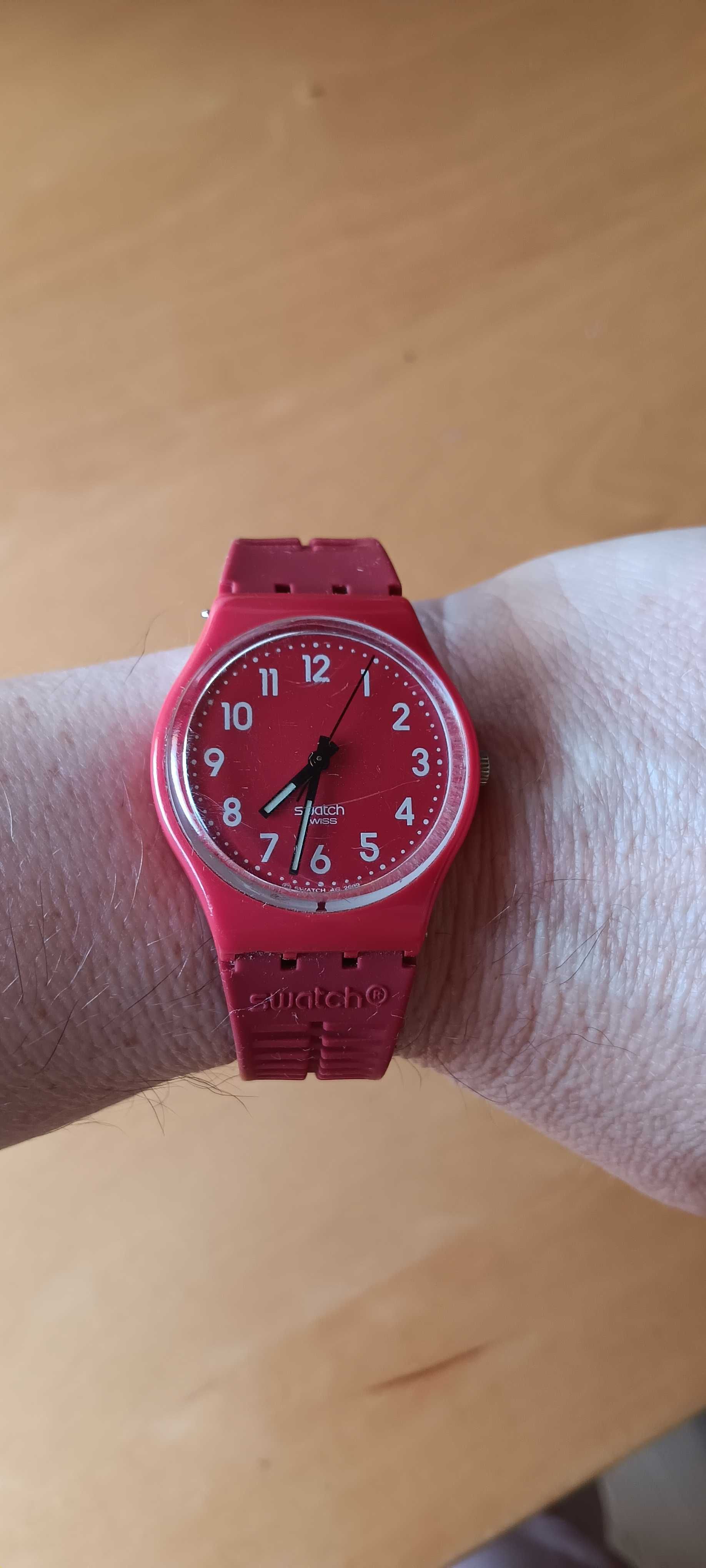 Relógio Swatch vermelho
