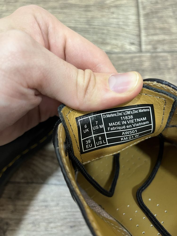 Шкіряні туфлі броги Dr. Martens 1461 жіночі, оригінал, чорний колір