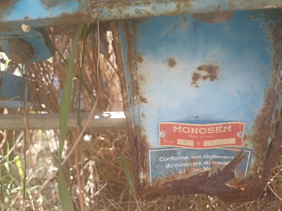 Semeador de linhas para girassol