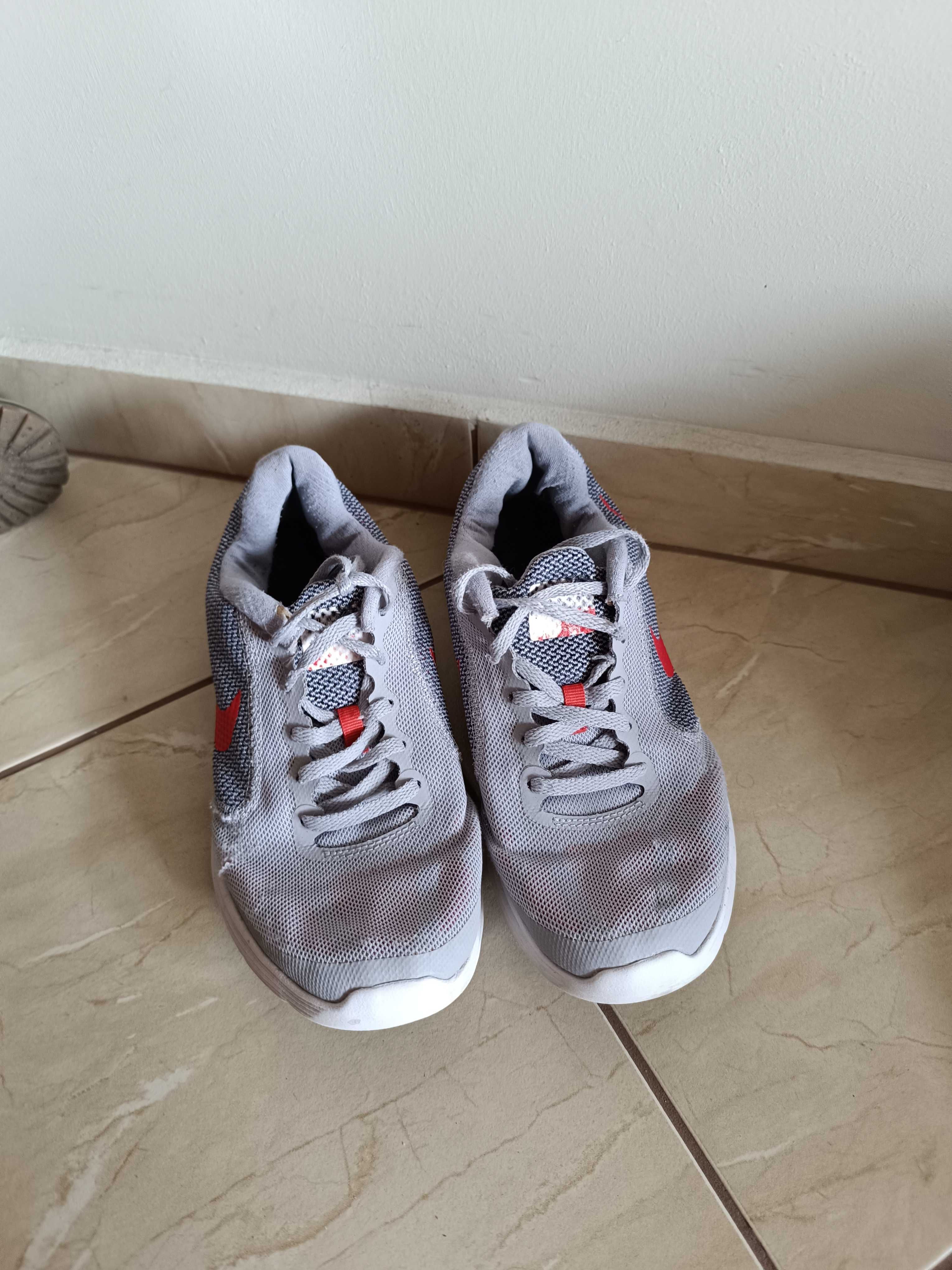Buty,adidasy Nike r.37
