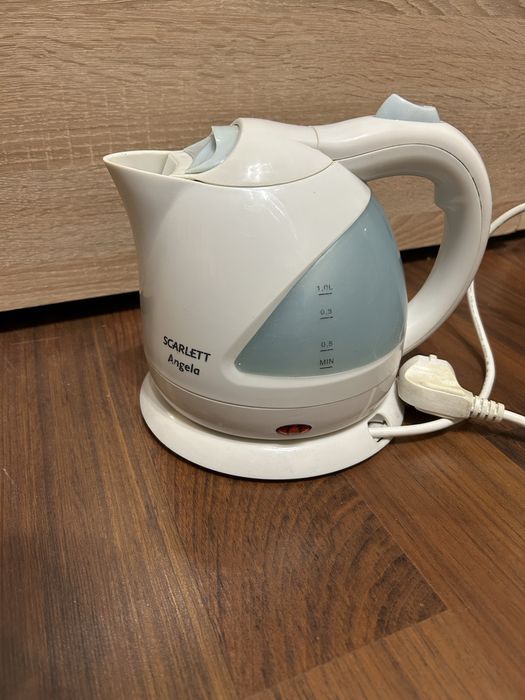 Електрочайник SCARLETT Angela SC-022 1.0 л, 1500 Вт
