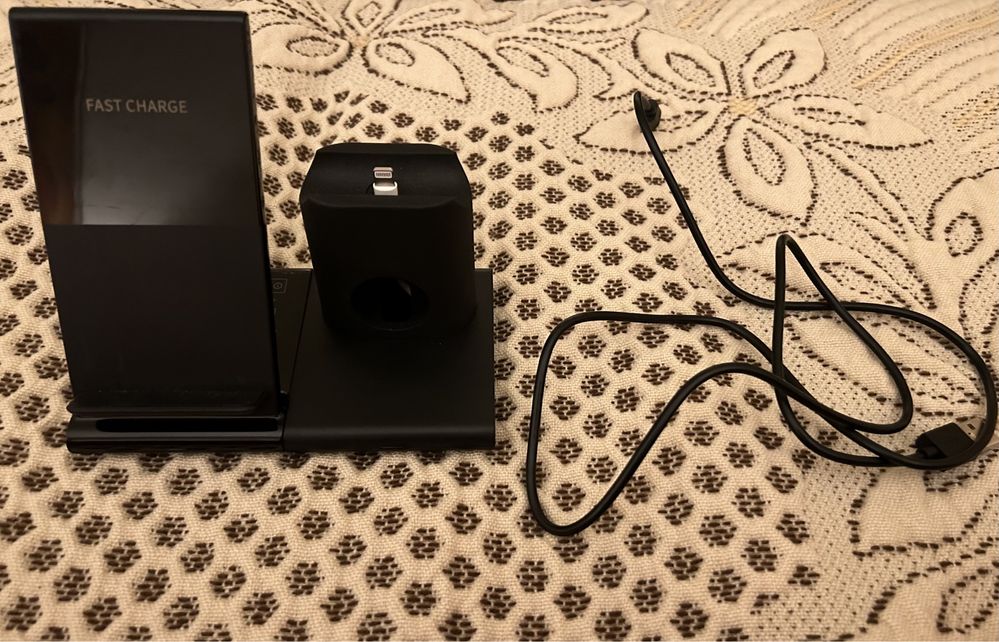 IPhone/IWatch/AirPods Fast Charger/ Carregador