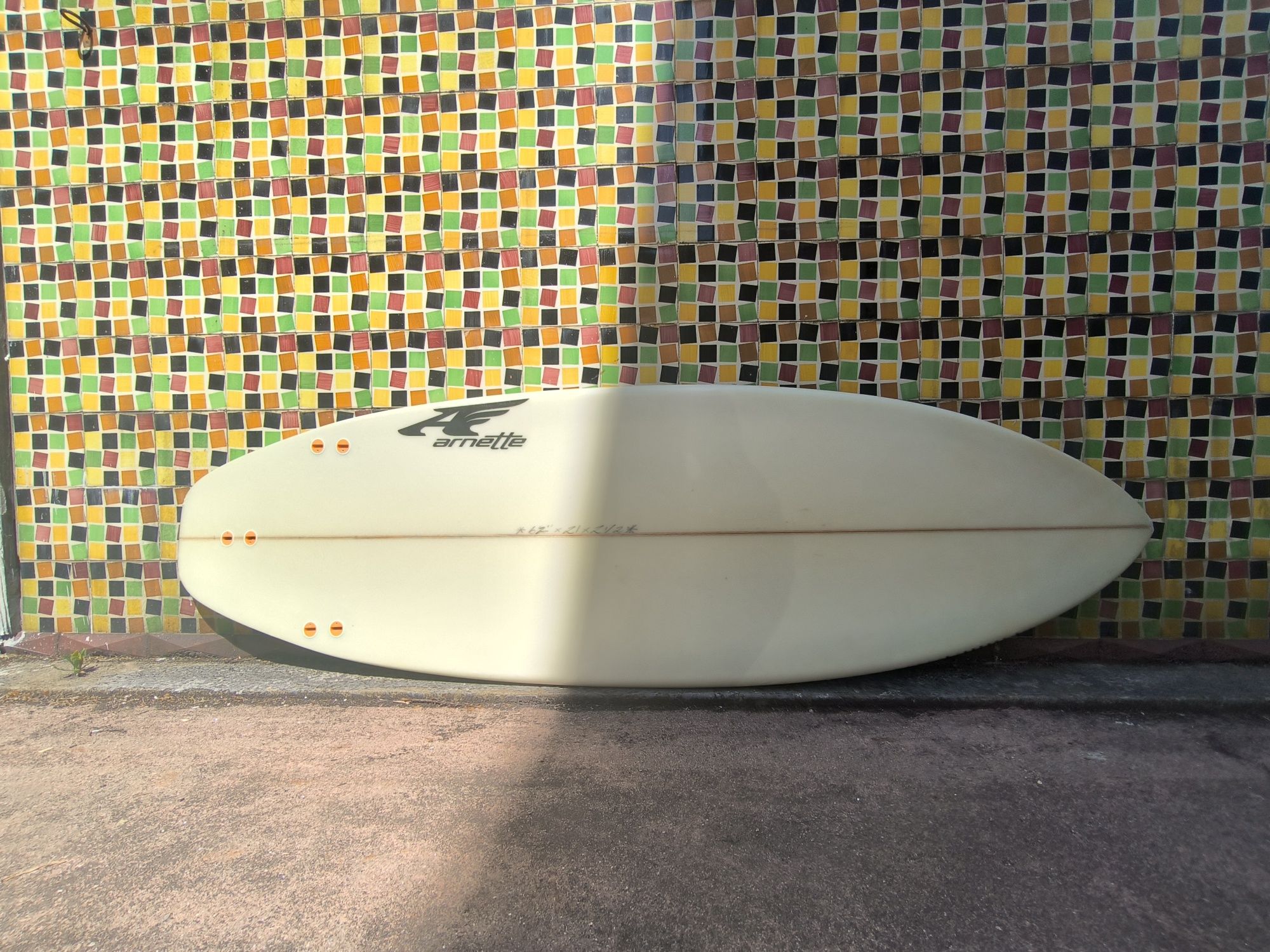 Prancha Surf Arnette 31L+ Quilhas