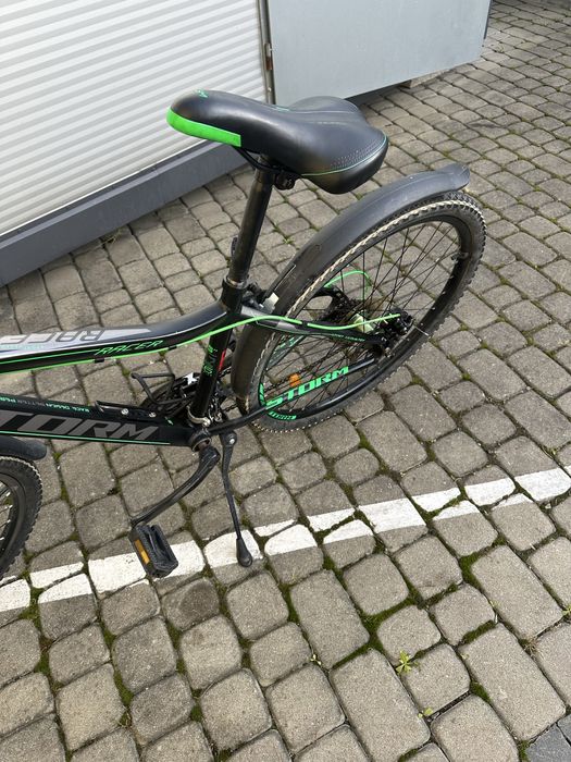 Sprzedam rower górski *Storm* w prawie nowym stanie.