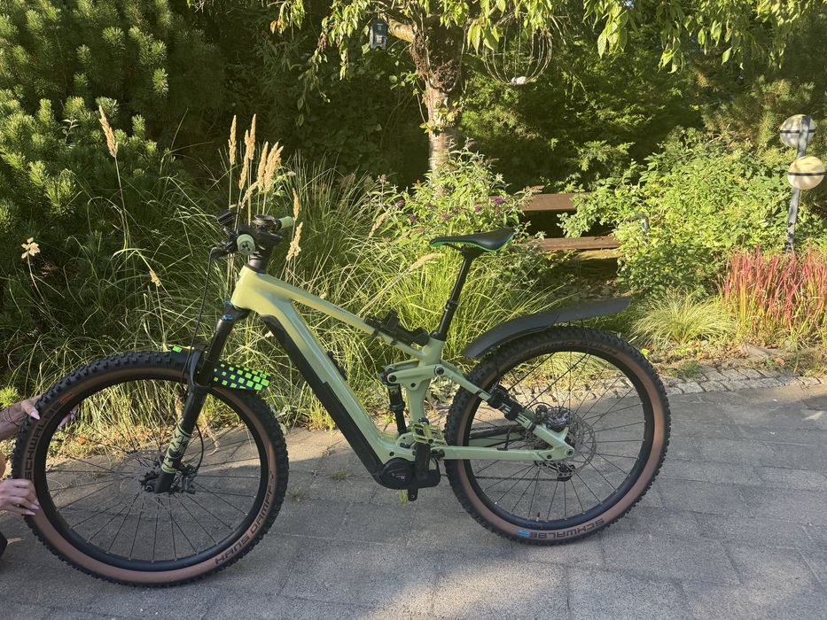 Rower elektryczny stereo hybrid 140S Cube