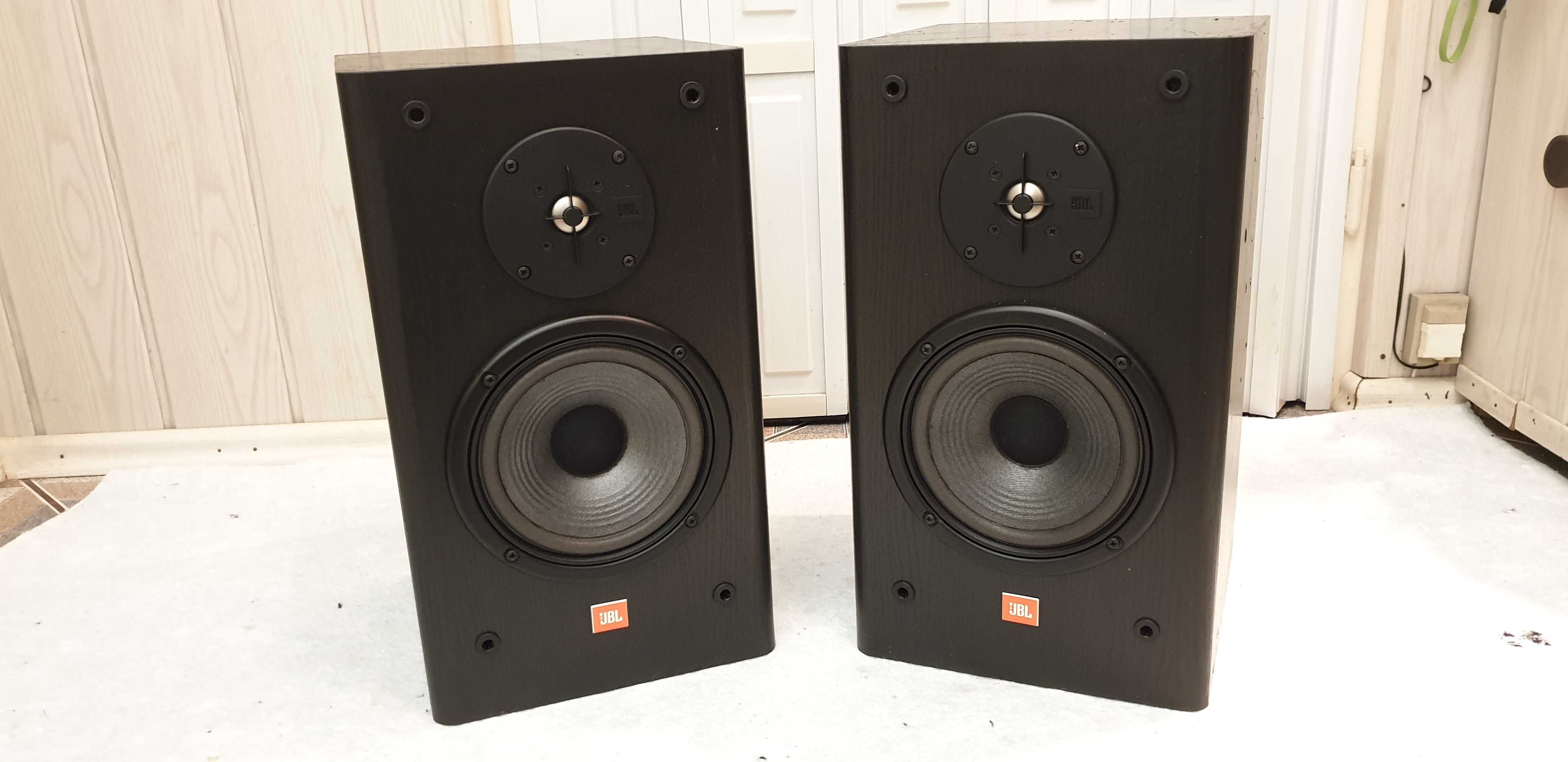 JBL LX300 MKII,  przetworniki stereo niwe zawieszenie