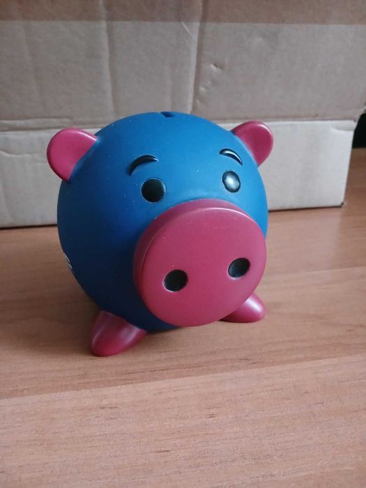 Цікава статуетка , міні-скарбничка, від 50 грн