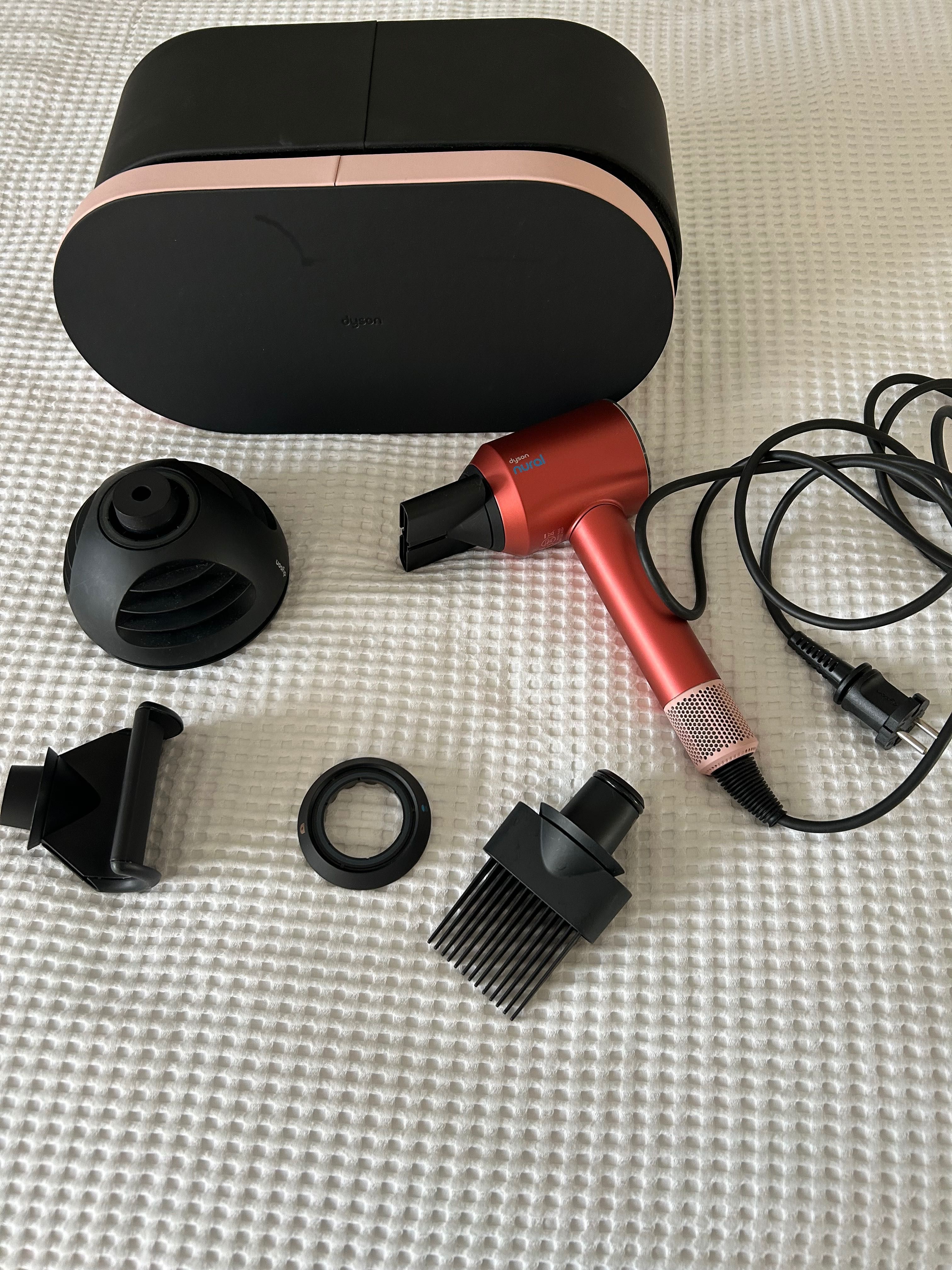 Suszarka DYSON Supersonic Nural Czerwono