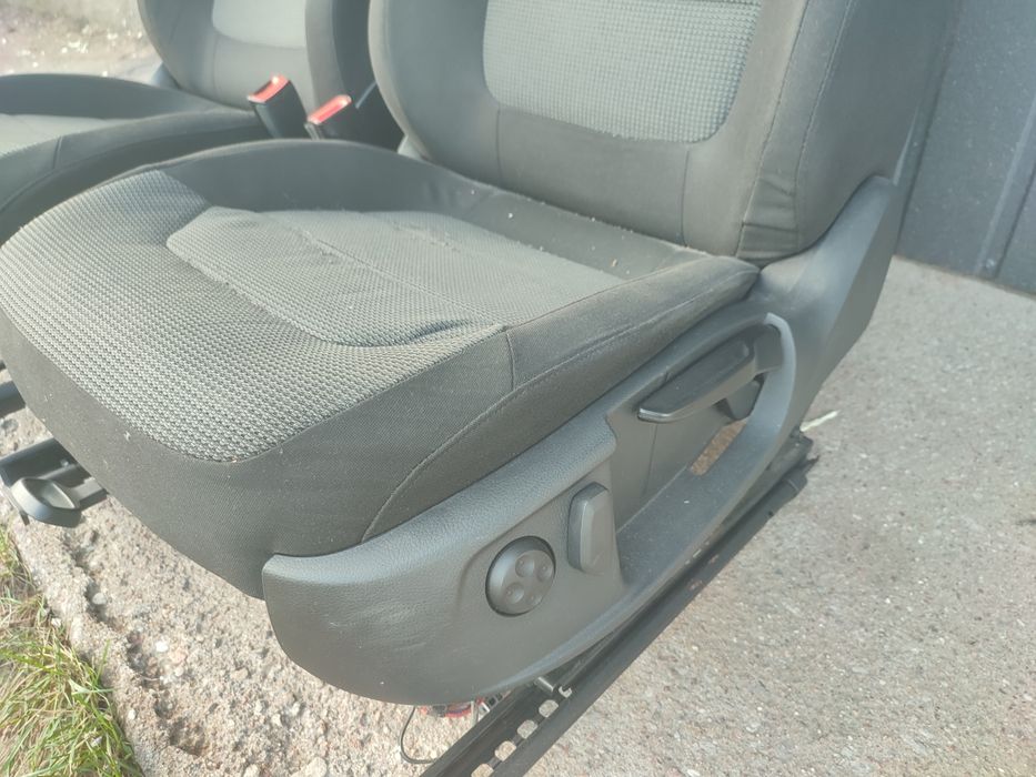 Fotele, kanapa, boczki Volkswagen Passat B7