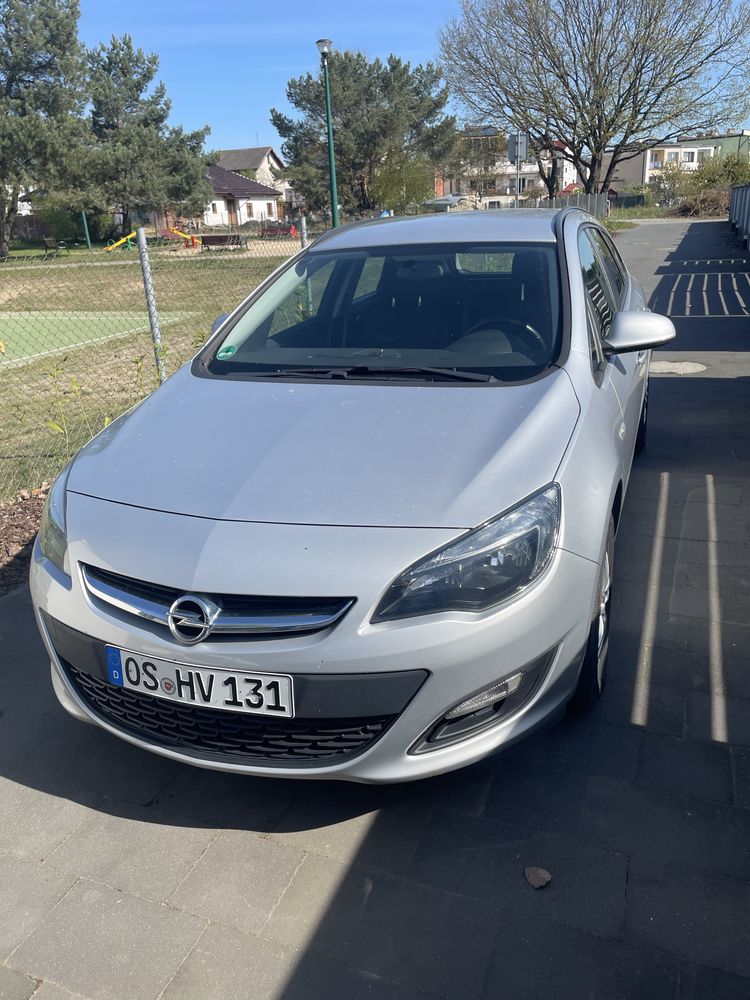 Opel Astra 1,6 tdi 2016 serwis zamiana koparka ladowarka inne