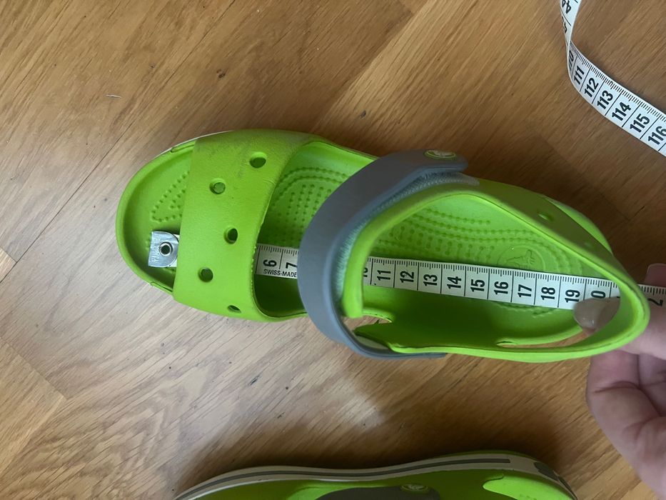 Новые Босоножки crocs J1