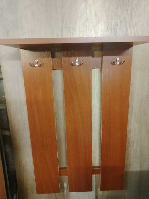 Вішалка для одягу