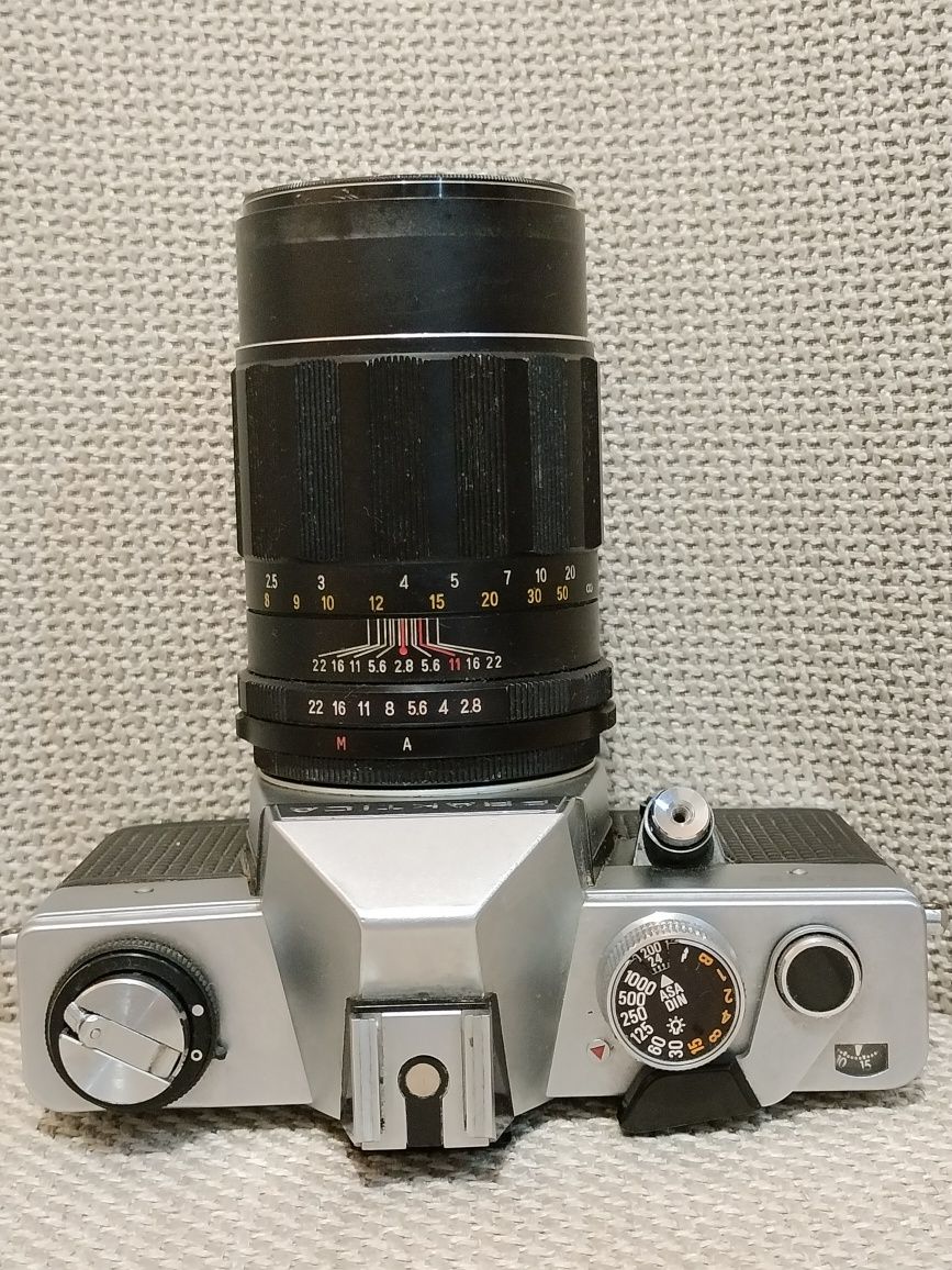 Praktica PLC3 + Tokina 135mm 2.8