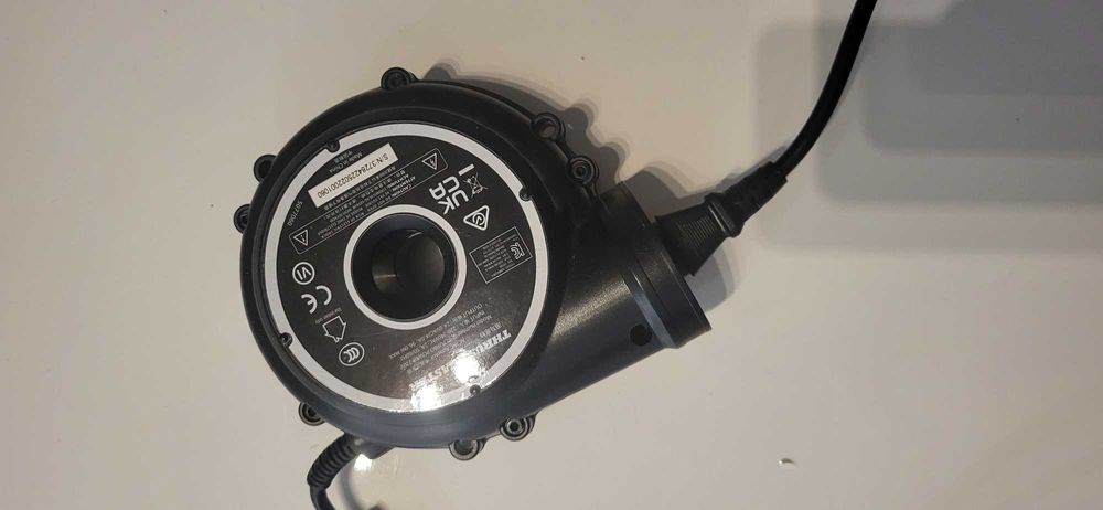 Kierownica Thrustmaster TSXW P310 XB WW + pedały + skrzynia biegów.