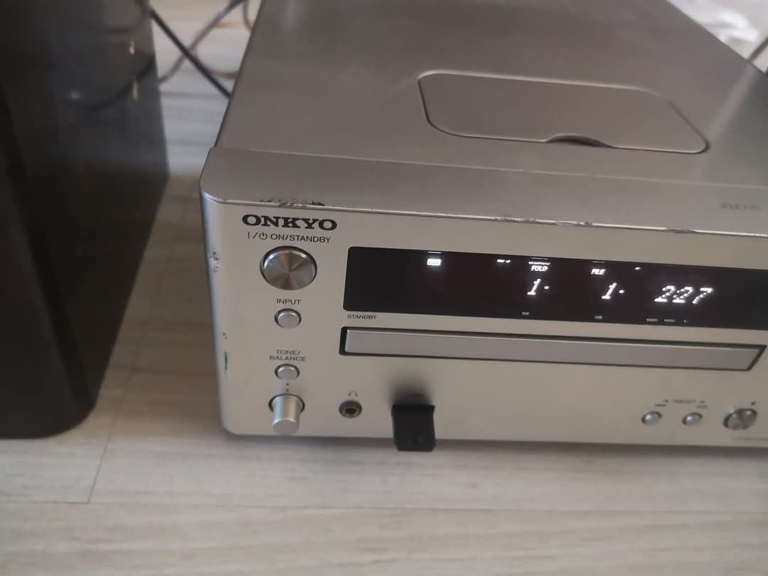 Amplituner onkyo cr-545