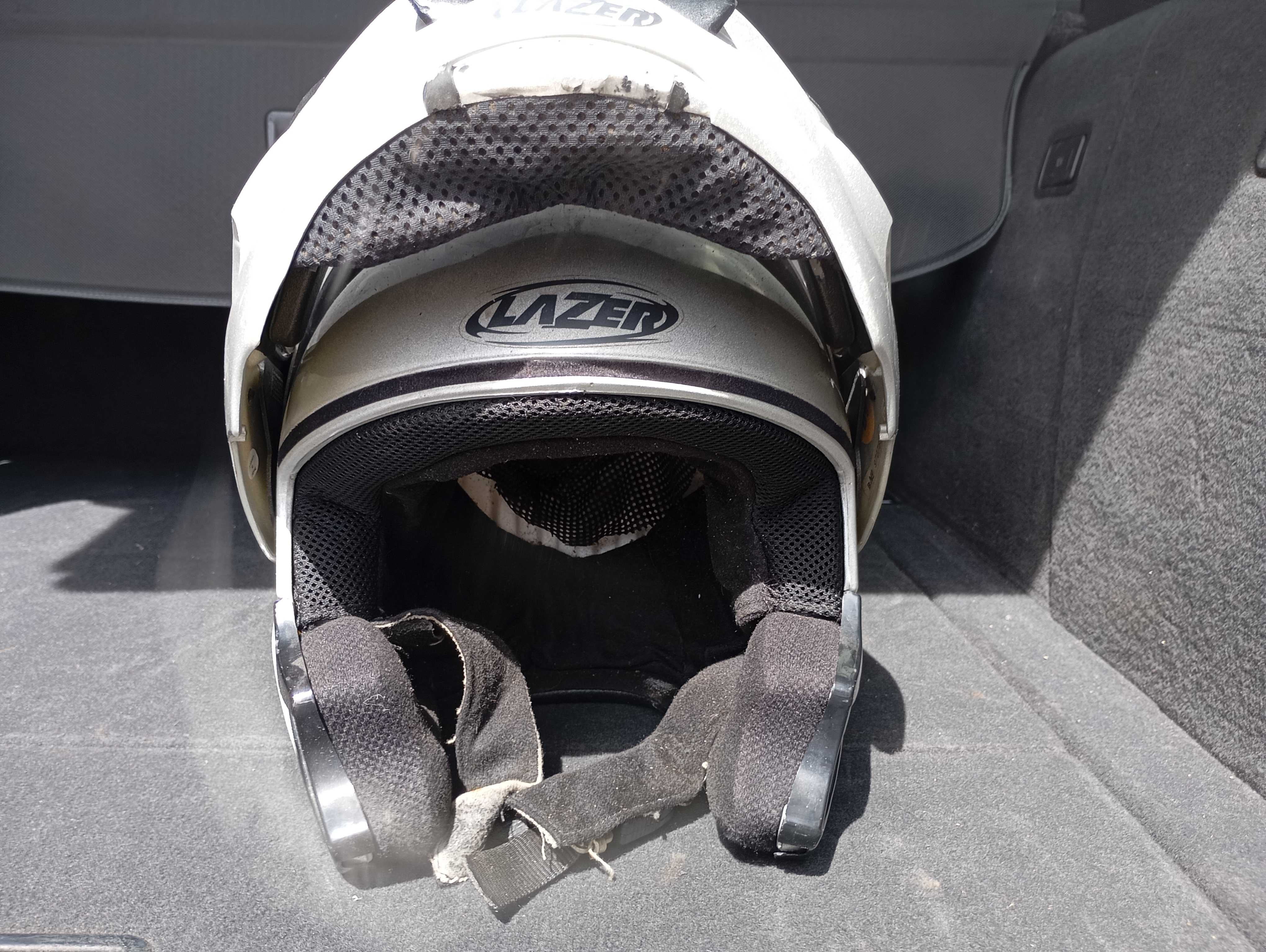 Capacete marca Lazer