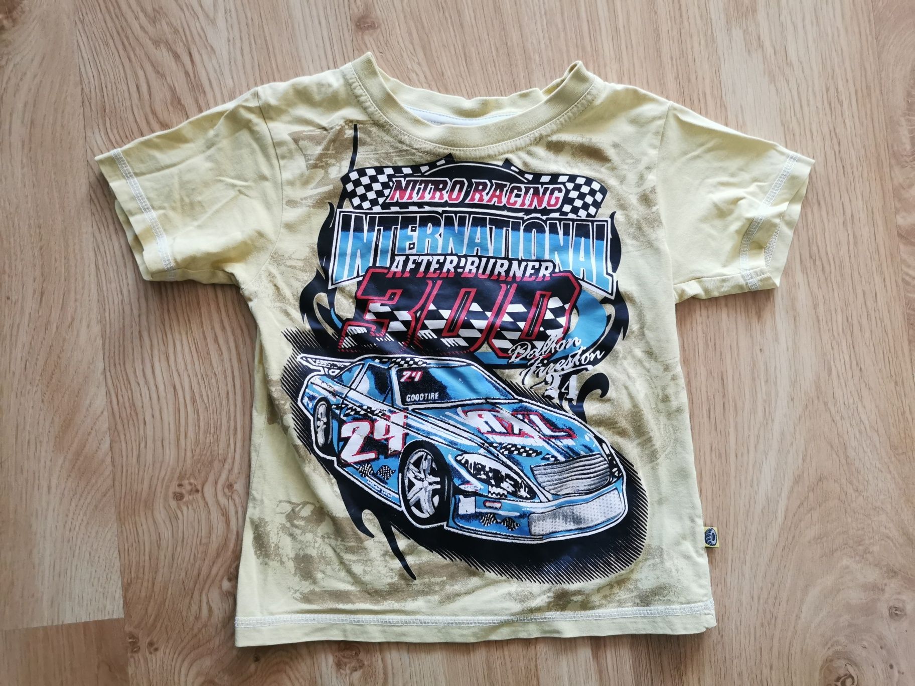 104 bluzka tshirt koszulka auta cars wyścigówka Formuła auto bluzeczka