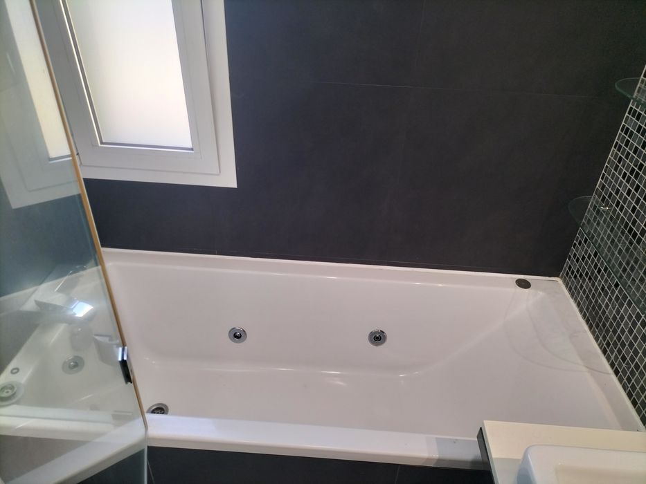 Resguardo de banheira em vidro 140 comprimento por 150 altura