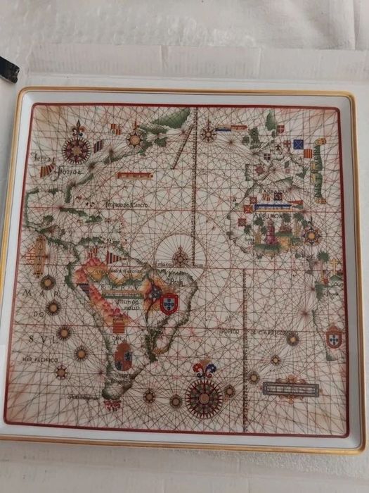 Bandeja Biblioteca Brasil Vista Alegre, Edição Especial