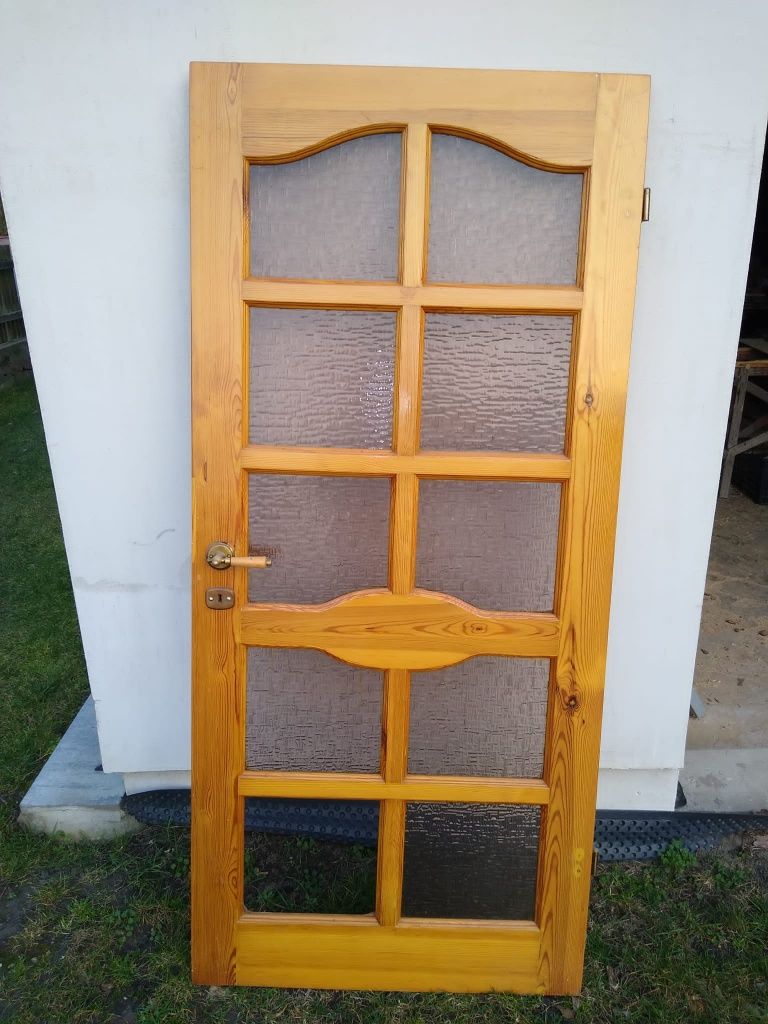 Skrzydło drzwiowe z litego drewna