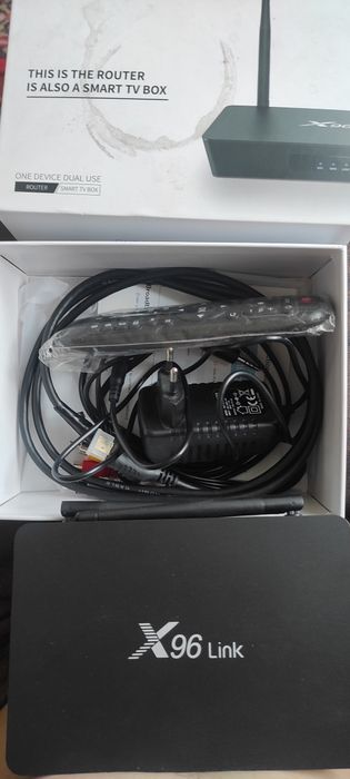 Android TV Box + Router