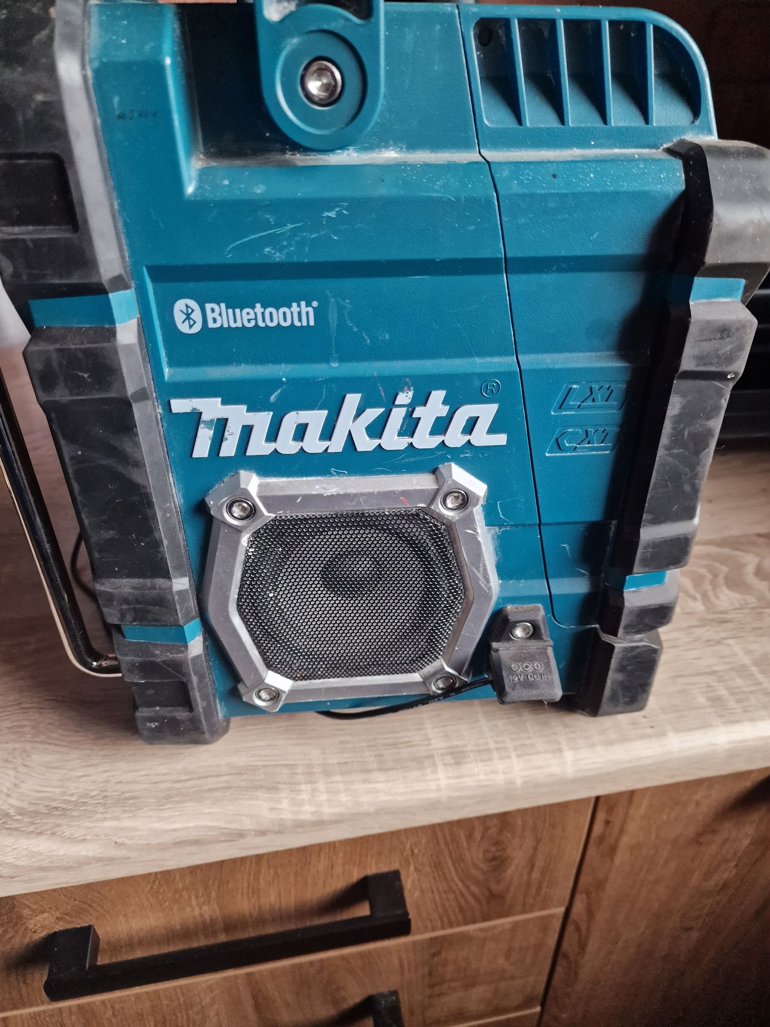 Radio makita z bloototh