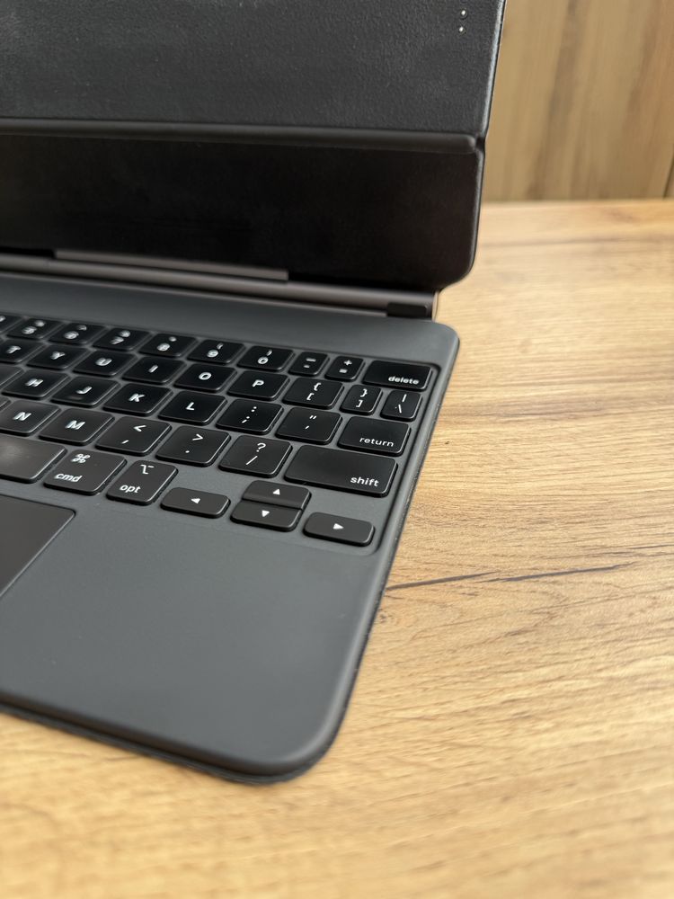 Клавіатура Apple Magic Keyboard для iPad Pro 11, iPad Air 4/5/6th