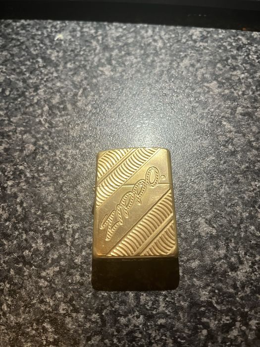 Zapalniczka Zippo, mosiądz, benzynowa Armor.