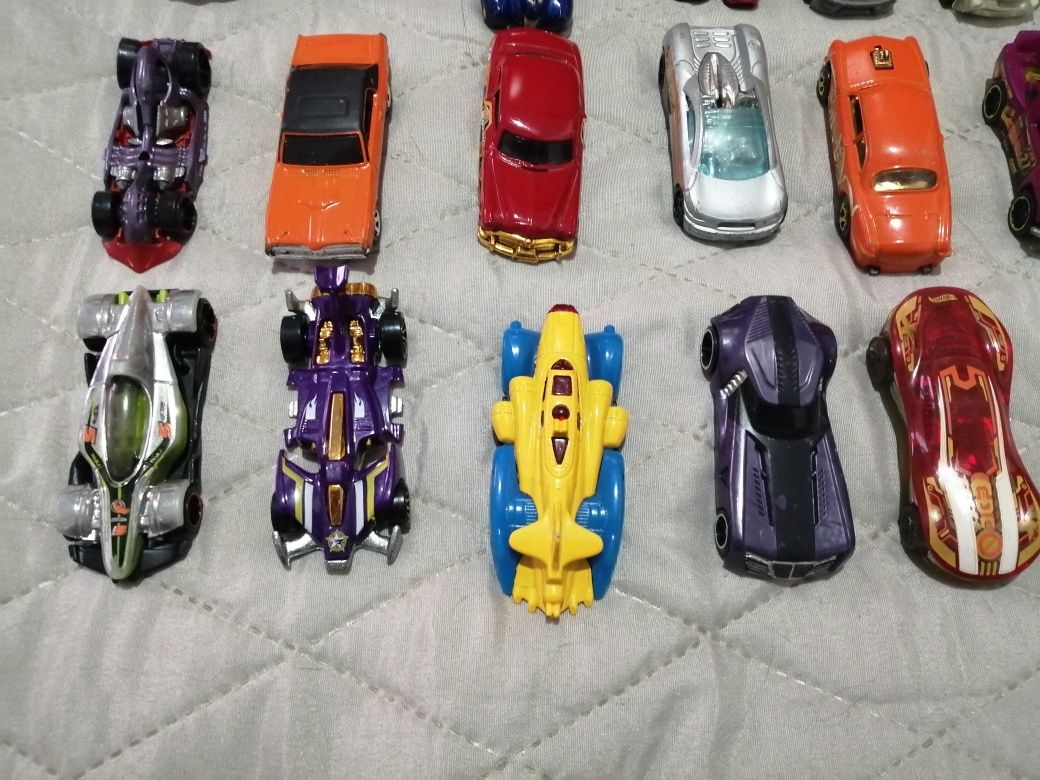 Carros miniatura Hot Wheels