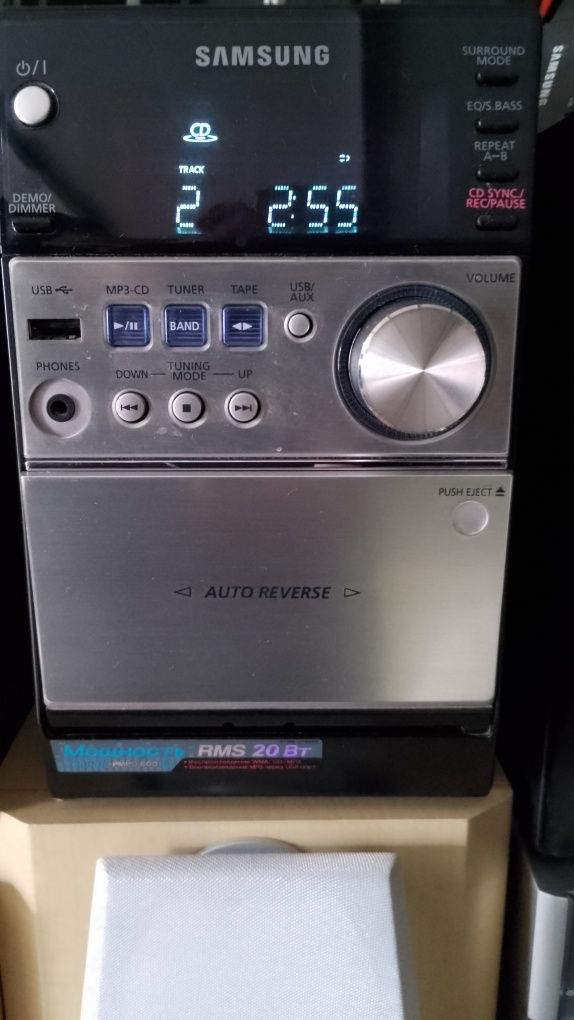 Музыкальный центр Samsung MM-T6 USB, AUX, BT.
