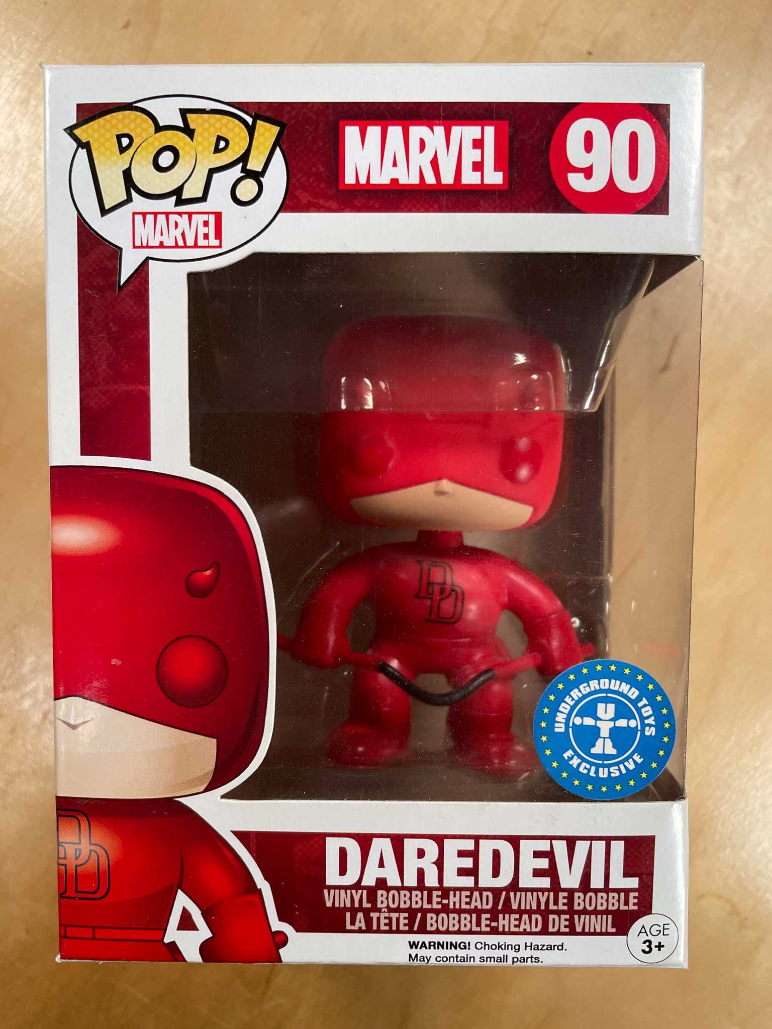 Funko pop Daredevil 90 czerwony Exclusive z protektorem